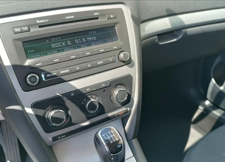 Škoda Octavia, 1,2 TSI 2x ALU kola, KLIMA