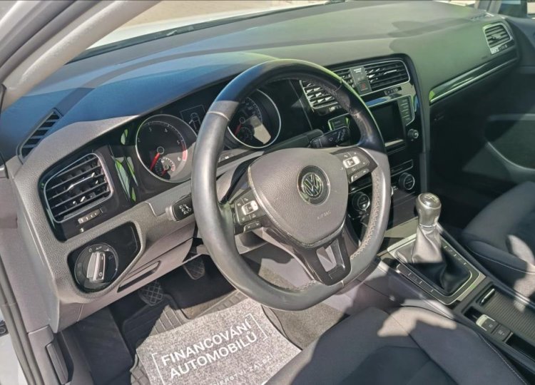 Volkswagen Golf, 2,0 TDi 1. Majitel, ČR, 110kW