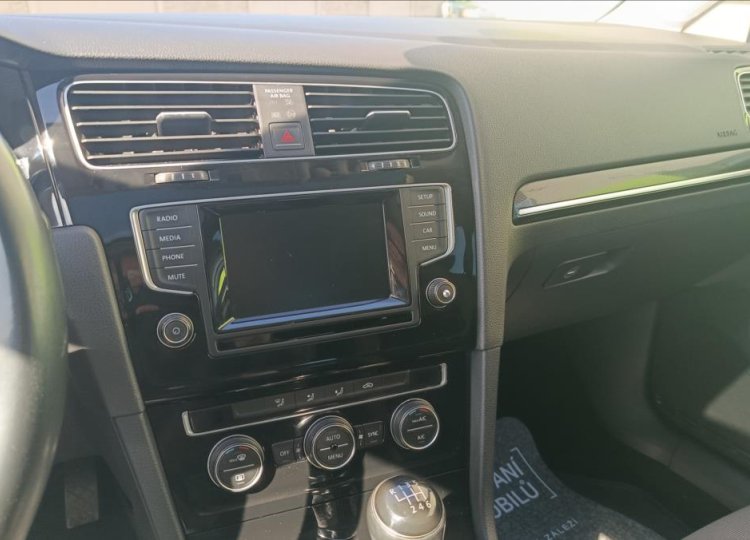 Volkswagen Golf, 2,0 TDi 1. Majitel, ČR, 110kW