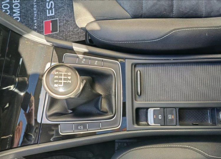 Volkswagen Golf, 2,0 TDi 1. Majitel, ČR, 110kW