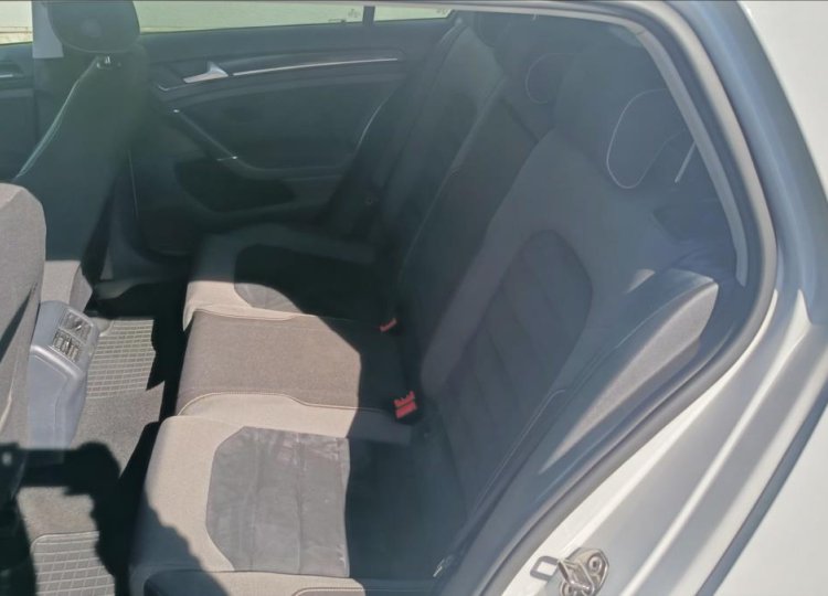 Volkswagen Golf, 2,0 TDi 1. Majitel, ČR, 110kW